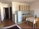 Apartamenty Sabina - parking: A1(2+2), A3(2+2), A4(2+2) Vodice - Riwiera Sibenik  - Apartament - A1(2+2): kuchnia z jadalnią