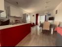 Apartamenty Modesty - comfortable : A1(4) Necujam - Wyspa Solta  - Apartament - A1(4): kuchnia z jadalnią