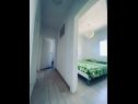 Apartamenty Modesty - comfortable : A1(4) Necujam - Wyspa Solta  - Apartament - A1(4): korytarz