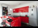 Apartamenty Zdene - private pool: A1(6+2), A2(6) Kastel Luksic - Riwiera Split  - Apartament - A1(6+2): kuchnia