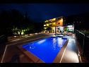 Apartamenty Mariska - with swimming pool: A1(6+2), A2(6+2) Podstrana - Riwiera Split  - dom