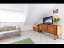 Apartamenty Vini- beautiful garden and terrase A4(4+2) Podstrana - Riwiera Split  - Apartament - A4(4+2): pokój dzienny
