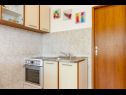 Apartamenty Jurica - 300 m from sea: A1 Lea(2+1), A2 Roko(2+1) Split - Riwiera Split  - Apartament - A1 Lea(2+1): kuchnia