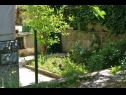 Apartamenty Brane - great location & garden terrace: A1(6+1) Split - Riwiera Split  - dziedziniec