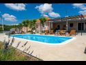 Dom wakacyjny Pax - with pool: H(4+2) Marina - Riwiera Trogir  - Chorwacja  - dom