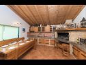 Dom wakacyjny Rafaeli - with pool: H(8) Marina - Riwiera Trogir  - Chorwacja  - H(8): letnia kuchnia