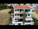 Apartamenty Ante - 60m from the sea: A1(2+3), A2(2+2), A4(6+2) Seget Donji - Riwiera Trogir  - dom