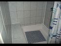 Apartamenty Luka - pet friendly A1(4+2) Seget Donji - Riwiera Trogir  - Apartament - A1(4+2): łazienka z WC