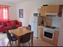 Apartamenty Katy - 150m from the clear sea: A1(2+2) Seget Vranjica - Riwiera Trogir  - Apartament - A1(2+2): kuchnia z jadalnią