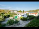 Dom wakacyjny Villa Linda - big terraces: H(5+2) Seget Vranjica - Riwiera Trogir  - Chorwacja  - parking (dom i otoczenie)