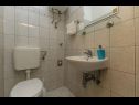 Apartamenty Mil - 80m from the sea A1(4+1), A2(2) Sevid - Riwiera Trogir  - Apartament - A1(4+1): łazienka z WC