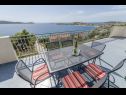 Apartamenty Mil - 80m from the sea A1(4+1), A2(2) Sevid - Riwiera Trogir  - Apartament - A1(4+1): balkon