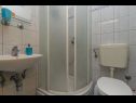 Apartamenty Mil - 80m from the sea A1(4+1), A2(2) Sevid - Riwiera Trogir  - Apartament - A1(4+1): łazienka z WC