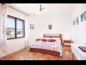Apartamenty Tomi - with large terrace (60m2): A1(4) Trogir - Riwiera Trogir  - Apartament - A1(4): sypialnia