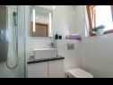 Apartamenty Marijan - beautiful view: A1(6) Trogir - Riwiera Trogir  - Apartament - A1(6): łazienka z WC