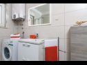 Apartamenty Maša - modern sea view apartment: A1(4+1) Trogir - Riwiera Trogir  - Apartament - A1(4+1): łazienka z WC
