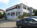 Apartamenty Davorka - 50m from the sea A1(2+2), A2(2+2) Trogir - Riwiera Trogir  - dom