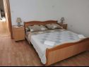 Apartamenty Marija - 10m from beach: A1(4+1), A2(6), A3(6+2) Trogir - Riwiera Trogir  - Apartament - A3(6+2): sypialnia