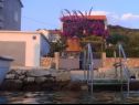 Apartamenty Sunce - next to the sea A1(4+1) Vinisce - Riwiera Trogir  - dom