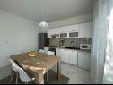 Apartamenty Paž - 28m from the beach: A1(4+2), A2(2+1), A3(4+1) Vinisce - Riwiera Trogir  - Apartament - A1(4+2): kuchnia z jadalnią