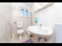 Apartamenty A1(2+2), A2(2+1) Vinisce - Riwiera Trogir  - Apartament - A1(2+2): łazienka z WC