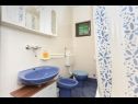 Dom wakacyjny Marcelo - with terrace : H(5+3) Vinisce - Riwiera Trogir  - Chorwacja  - H(5+3): łazienka z WC