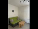 Apartamenty Jere - 30 m from beach: A1(4+1), A2(2+1) Vinisce - Riwiera Trogir  - Apartament - A1(4+1): pokój dzienny
