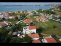 Apartamenty Dali - 300 m from the beach: SA1 1D (3), A2 1L (5), A3 2k (6) Nin - Riwiera Zadar  - dom