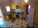 Apartamenty Dita - 400 m from sandy beach: A1(4), A2(4) Nin - Riwiera Zadar  - Apartament - A2(4): kuchnia z jadalnią