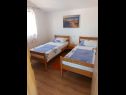 Apartamenty Sandra - 40m from the sea & parking: A1(4+1) Nin - Riwiera Zadar  - Apartament - A1(4+1): sypialnia