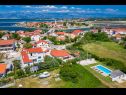 Apartamenty Ivan - modern & close to center: A1(4), A2(2+2) Nin - Riwiera Zadar  - roślinność (dom i otoczenie)