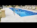 Apartamenty Dragi - with pool: A2(4), A3(4), A4(4), A6(2) Nin - Riwiera Zadar  - basen