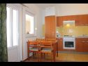 Apartamenty Ante - 50m from the sea: A1 plavi(2+2), A2 zuti(2+2) Posedarje - Riwiera Zadar  - Apartament - A2 zuti(2+2): kuchnia z jadalnią