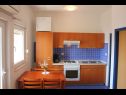 Apartamenty Ante - 50m from the sea: A1 plavi(2+2), A2 zuti(2+2) Posedarje - Riwiera Zadar  - Apartament - A1 plavi(2+2): kuchnia z jadalnią