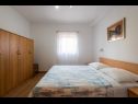 Apartamenty Armitage - family friendly: A1(4), A2(4+1), A3(2+1), A4(2+1), A5(2+1) Privlaka - Riwiera Zadar  - Apartament - A1(4): sypialnia