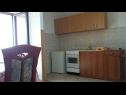 Apartamenty Sunny  - sea side terrace & parking: A1(4+1), A2(6+1) Starigrad-Paklenica - Riwiera Zadar  - Apartament - A1(4+1): kuchnia