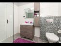 Apartamenty Dama - 10 m from beach: A1(6+1) Sukosan - Riwiera Zadar  - Apartament - A1(6+1): łazienka z WC