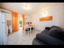 Apartamenty Anita - 100 m from the beach: A1(2+2), SA2(2+2), A3(2+2), A4(2+2) Sukosan - Riwiera Zadar  - Apartament - A4(2+2): pokój dzienny