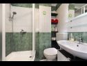 Apartamenty Ivan - 50 m from sea: A1(3+1) Zadar - Riwiera Zadar  - Apartament - A1(3+1): łazienka z WC