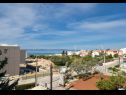 Apartamenty Dome - 150m from sea: A22(2), A32(2), A33(2) Zadar - Riwiera Zadar  - Apartament - A32(2): balkon