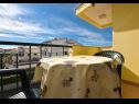 Apartamenty Dome - 150m from sea: A22(2), A32(2), A33(2) Zadar - Riwiera Zadar  - Apartament - A33(2): balkon