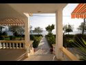 Dom wakacyjny Villa Petar 1 - 10m from sea: H(4) Zadar - Riwiera Zadar  - Chorwacja  - tarasa