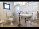 Apartamenty Suza - relaxing & beautiful: A1(2+2), A2(4+2) Zadar - Riwiera Zadar  - Apartament - A1(2+2): łazienka z WC