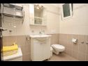 Apartamenty Eddie - great location & comfor: A1(4), A2(4), A3(4), A4(4) Zadar - Riwiera Zadar  - Apartament - A3(4): łazienka z WC