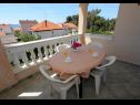 Apartamenty Ankica - 150 m from beach: A1(2+2), A2(5), A3(4+1), A4(2+2) Zadar - Riwiera Zadar  - Apartament - A3(4+1): tarasa