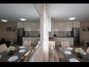 Apartamenty Skyline - luxurious & modern: A1(6) Zadar - Riwiera Zadar  - Apartament - A1(6): kuchnia z jadalnią
