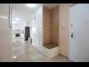 Apartamenty Skyline - luxurious & modern: A1(6) Zadar - Riwiera Zadar  - Apartament - A1(6): korytarz