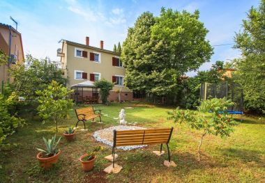 Apartamenty Ljilja - nice garden: A1(4) Fazana - Istria 
