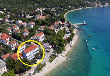 Apartamenty i pokoje Tomo 1 - at the beach: A4(2+2), RA1(2), RA2(2), RA3(2) Zaostrog - Riwiera Makarska 