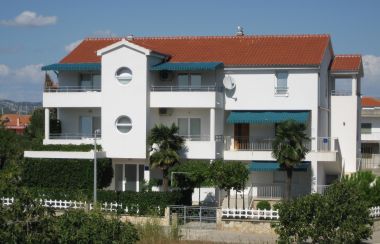 Apartamenty Beti - 70 m from sea: A2(2+2), A3(2+2), A4(4+2) Betina - Wyspa Murter 
